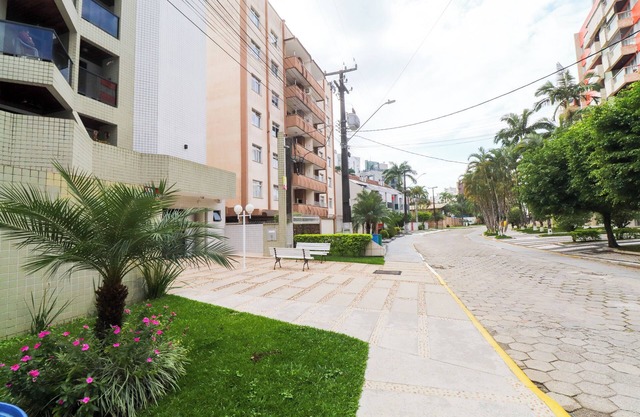 Caiobá Garden Apartment with Private Pool and Brava Beach