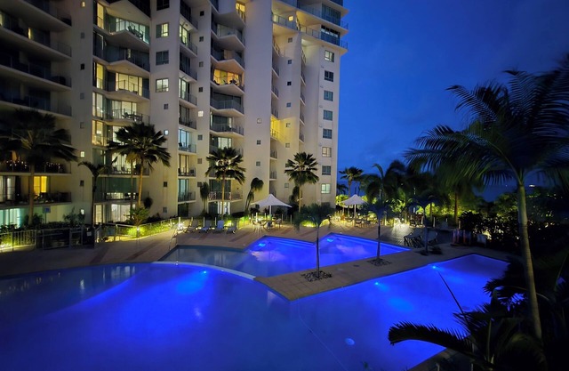 Cairns Tropical Reefside Retreat