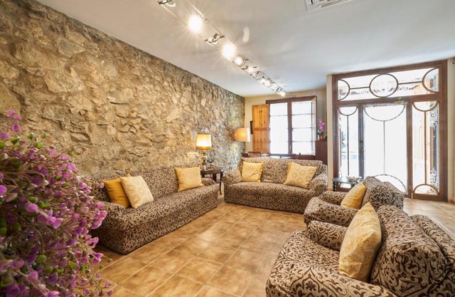 CAL PADRI1871 - 30min to Barcelona, Groups & Families, Beach Stylish House