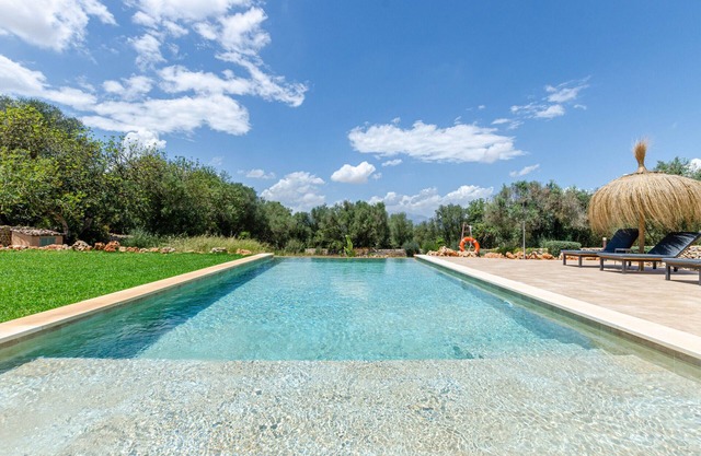 Cal Tio 2 YourHouse, quiet rural home with shared pool