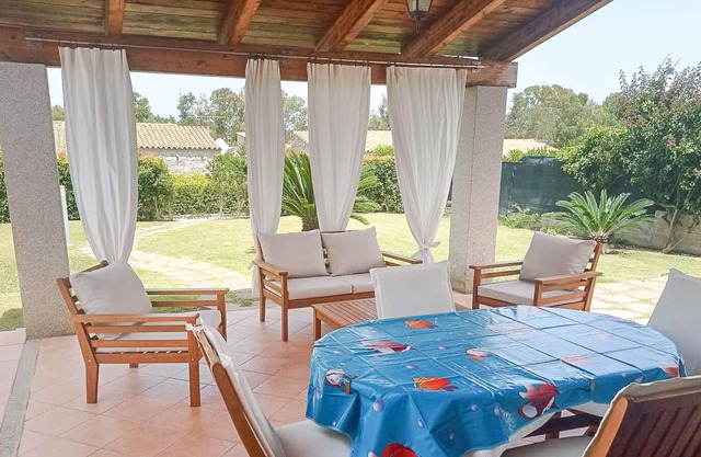 Cala Sinzias, house Stella, 4 sleeps, 500 meters from the beach, air c.