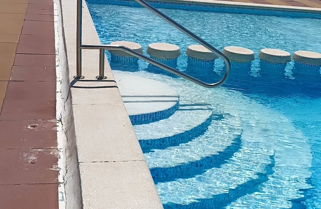 CALAFELL 5 BEACH WITH: POOL, BEACH, PARKING, SUPERMARKETS/MAC-DONALS