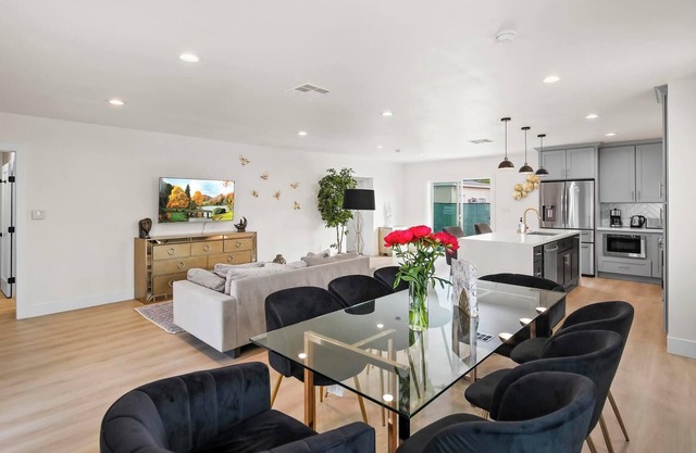 California Dream Home Close To Manhattan Beach and SO-FI