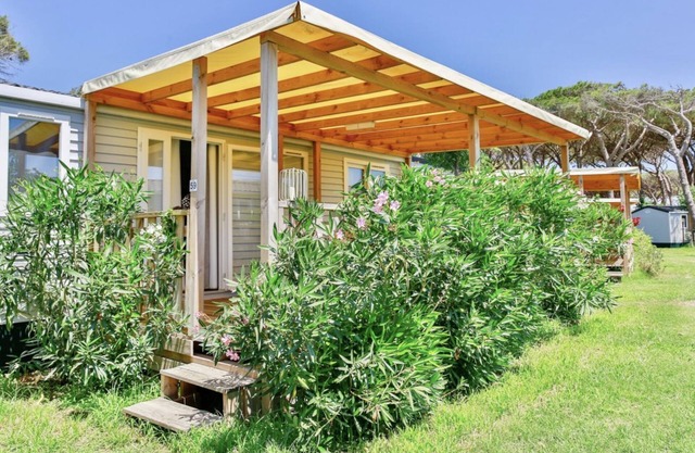 California mobile home 6 beds