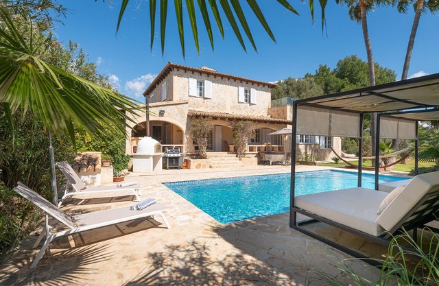 CALIMERO ALEGRIA SL - Beautiful villa with private swimming pool and free Wifi