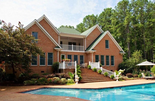 Calling all snowbirds-Spend a winter in the GA sunshine with no shoveling snow!
