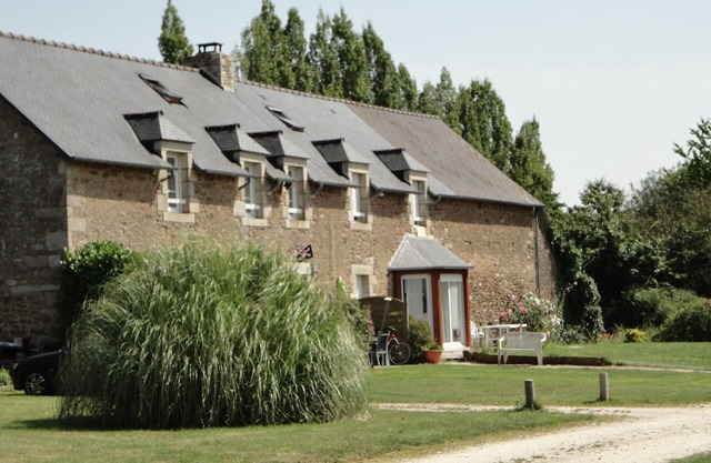 Calm and Charming Cottage in Ploubalay (Beaussais/mer)