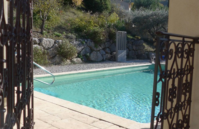 Calm and quiet with private saltwater pool