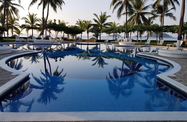 Calm, beautiful, colorfully furnished Villa in a private condo