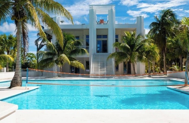 Calm Waters - A Luxury Beachfront Private Villa. No Crowds. Just Ocean.