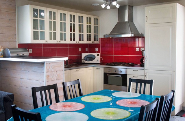 CAMARET SUR MER small house. comfortable, calm