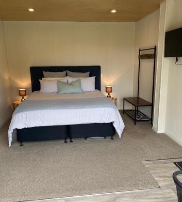 Cambridge Countryside Guest Room