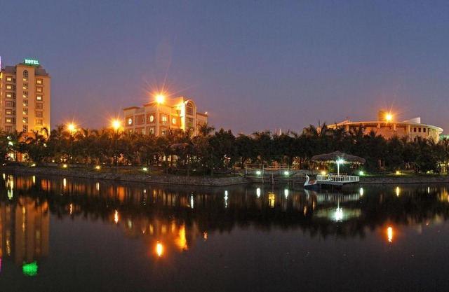 Camela Hotel & Resort