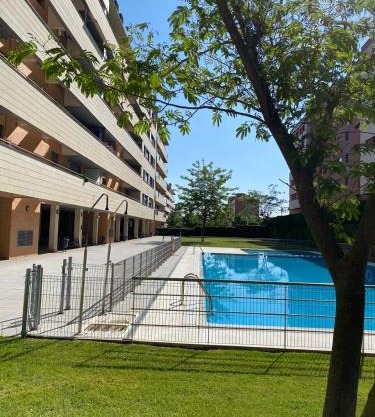 Camino Santiago Naturaleza en Logroño Parking y Piscina by Apartamentos Logrono org