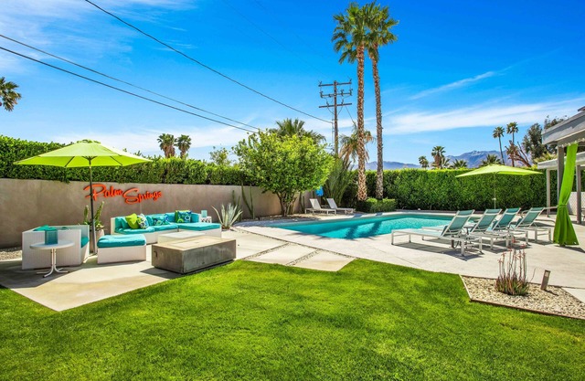 Camp Palm Springs - newly renovated Mid-Century modern retreat