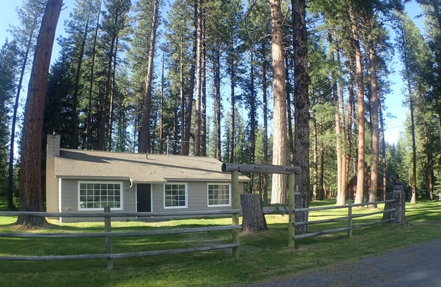 Camp Sherman streamside get away