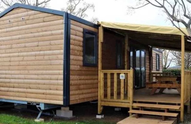 Camping 3 étoiles - Piscine - eehfig