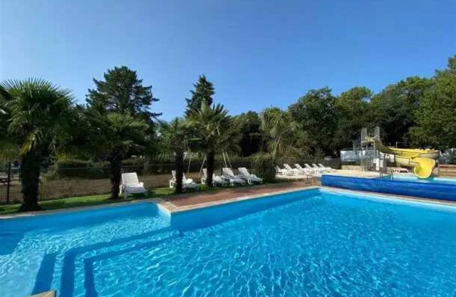 Camping 3 étoiles - Piscine - eeceeb
