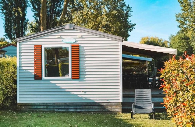 Camping 3 étoiles - Piscine - ccbbbec