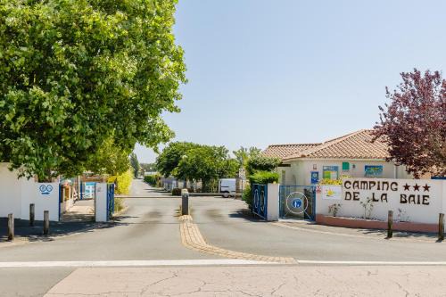 Camping Bel Air Village La Baie