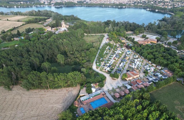 Camping Bungalow el Llac de Banyoles