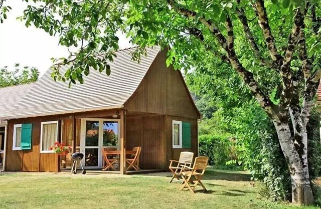 Camping Domaine de Soleil Plage* - Chalet Classic 3 rooms 4 adults + 1 children with air conditioning - TV