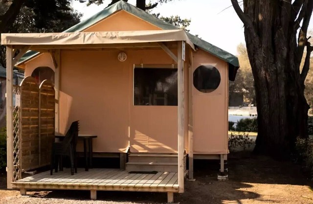 Camping du Bord de Mer * - Lodge tent 2 bedrooms 5 people