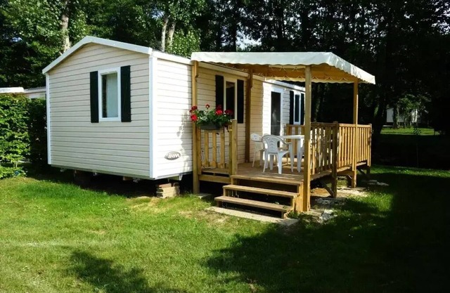 Camping Le Pont de Mazerat * - Mobile home 28m2 : for a family holiday. 2 bedrooms 4 persons