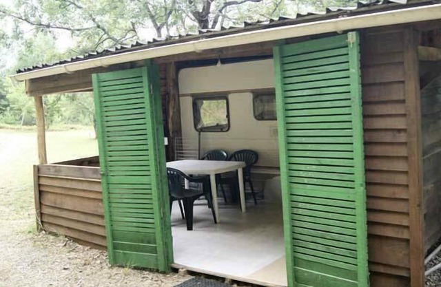 Camping le Roc del Rey** - Caravan 3 people Without sanitary facilities