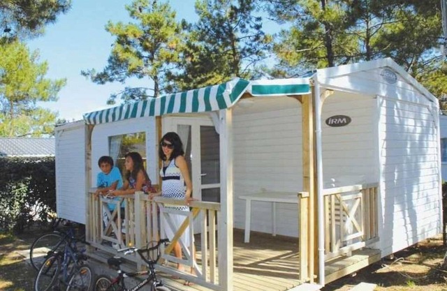 Camping - Piscine - ccag0fh