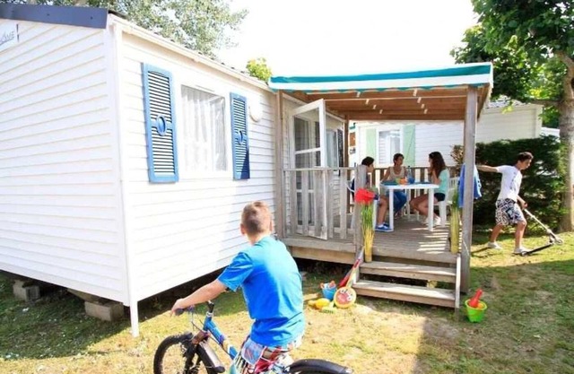 Camping - Piscine - ccag0ha