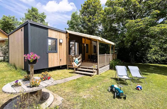 Campsite CHAMP LA CHEVRE * - Premium Cottage 6 pers. (37 m2) 6 persons