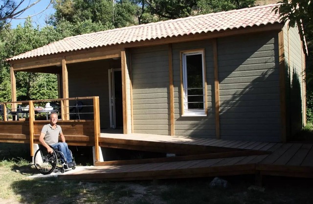 Campsite Flower la Beaume* - Comfort Chalet 3 Rooms 5 People PMR