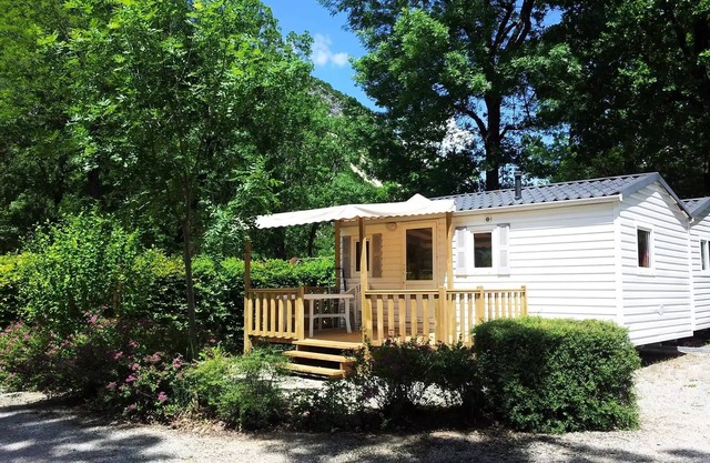Campsite Le Colombier * - Cottage Residence 3 Rooms 4 People