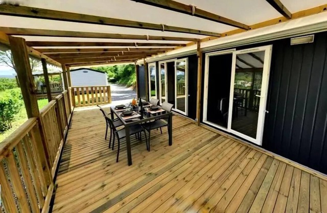 Campsite Les Princes d'Orange * - Mobil home Prestige SPA - 2 bedrooms including 1 master suite - bed linen, towels and barbecue 4 people