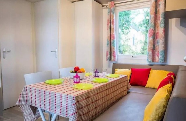 Campsite Riva Bella * - Mobil Home Comfort 4 Rooms 6 People