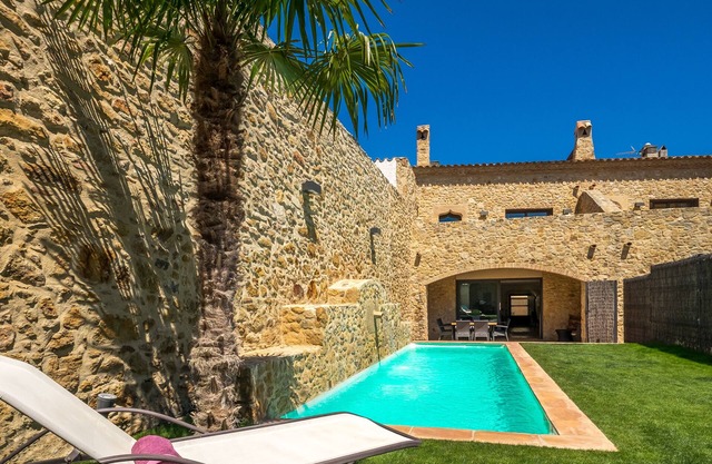 CAN CARANTA Catalina House - Splendid 18th Century House in Pals