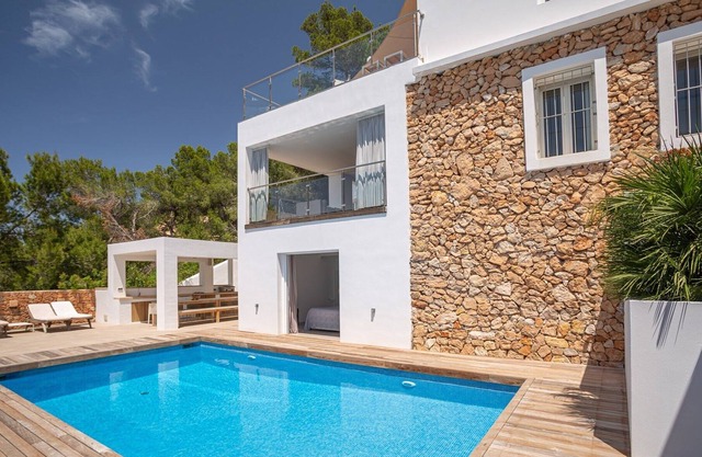 Can Ellie - Six Bedroom Villa, Sleeps 12