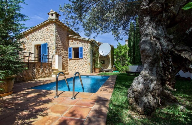 Can Flor - Three Bedroom Villa, Sleeps 6