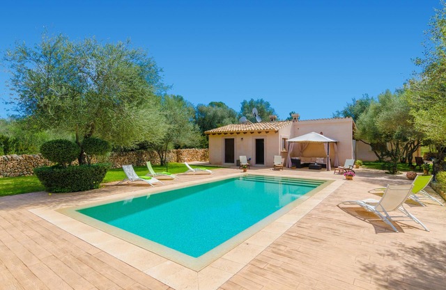 CAN FOSQUET - Beautiful traditional villa with private pool. Free WiFi.