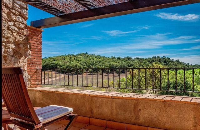 CAN MARTI - Village house between fields and vineyards