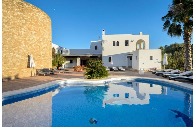 Can Mestre is a huge Villa with stunning sunset views near to San Antonio