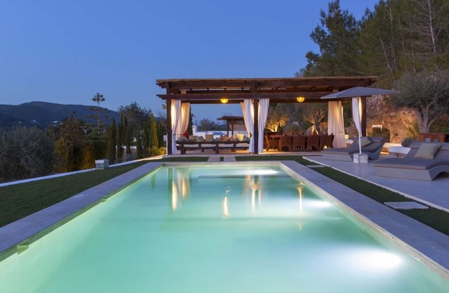 Can Ribas Ibiza - Beautiful luxury villa with private pool in the north of Ibiza