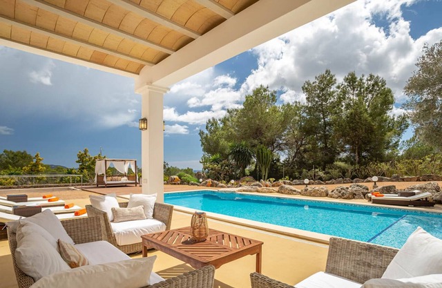 CANA FINA 5 km to Ibiza with sea views and old city views