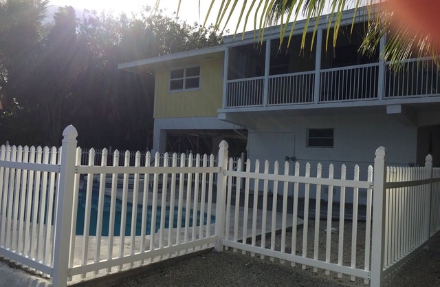 Canal Front Home With Pool And Hot Tub