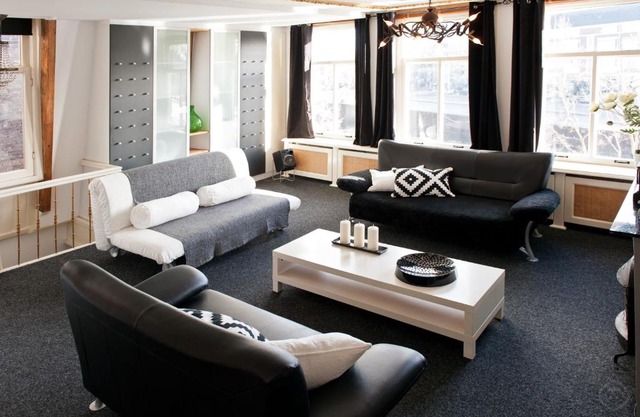 Canal Holiday Apartment
