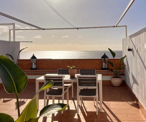 Canary Treasure Sunset By The Sea - Modern Apartment with Ocean Views