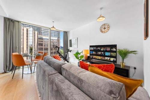 Canary Wharf Apartment