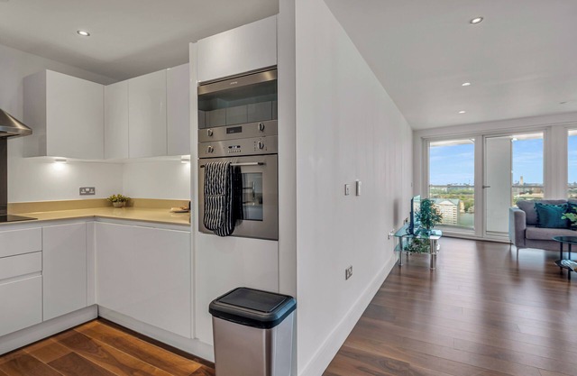 Canary Wharf Apartments by MySquare – Perfect for Pets, Comfort, and Long Stays