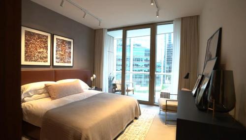 Canary Wharf Spacious Luxury Apartment